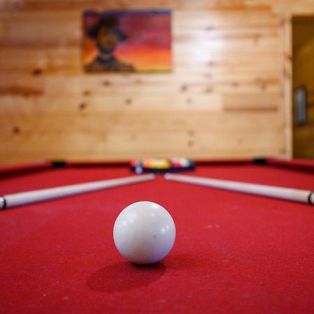 The Eastwood Spacious Retreat With 4 King En-Suites - Hot Tub - Pet-Friendly - Cozy Fire Pit - Prime Location - Multi-Family Broken Bow Zewnętrze zdjęcie