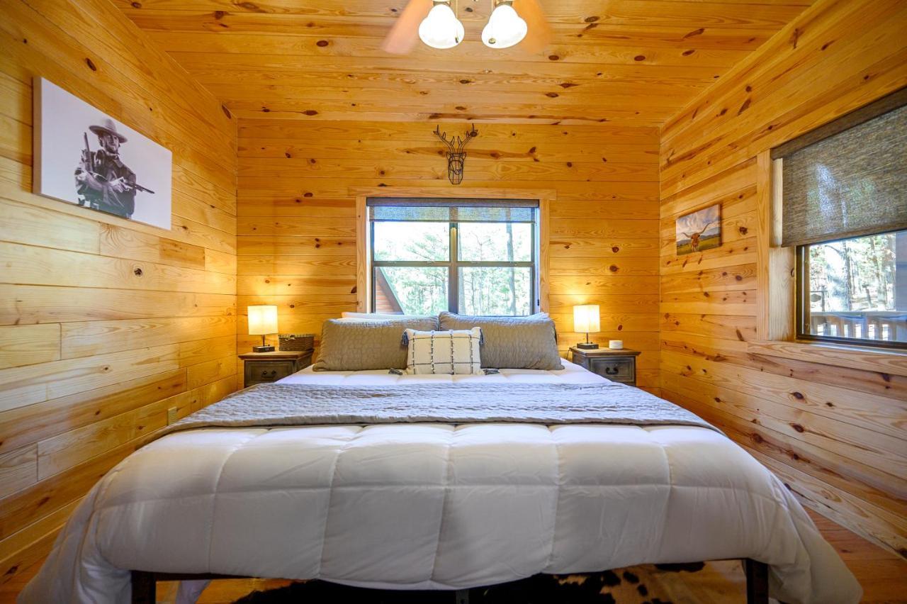 The Eastwood Spacious Retreat With 4 King En-Suites - Hot Tub - Pet-Friendly - Cozy Fire Pit - Prime Location - Multi-Family Broken Bow Zewnętrze zdjęcie
