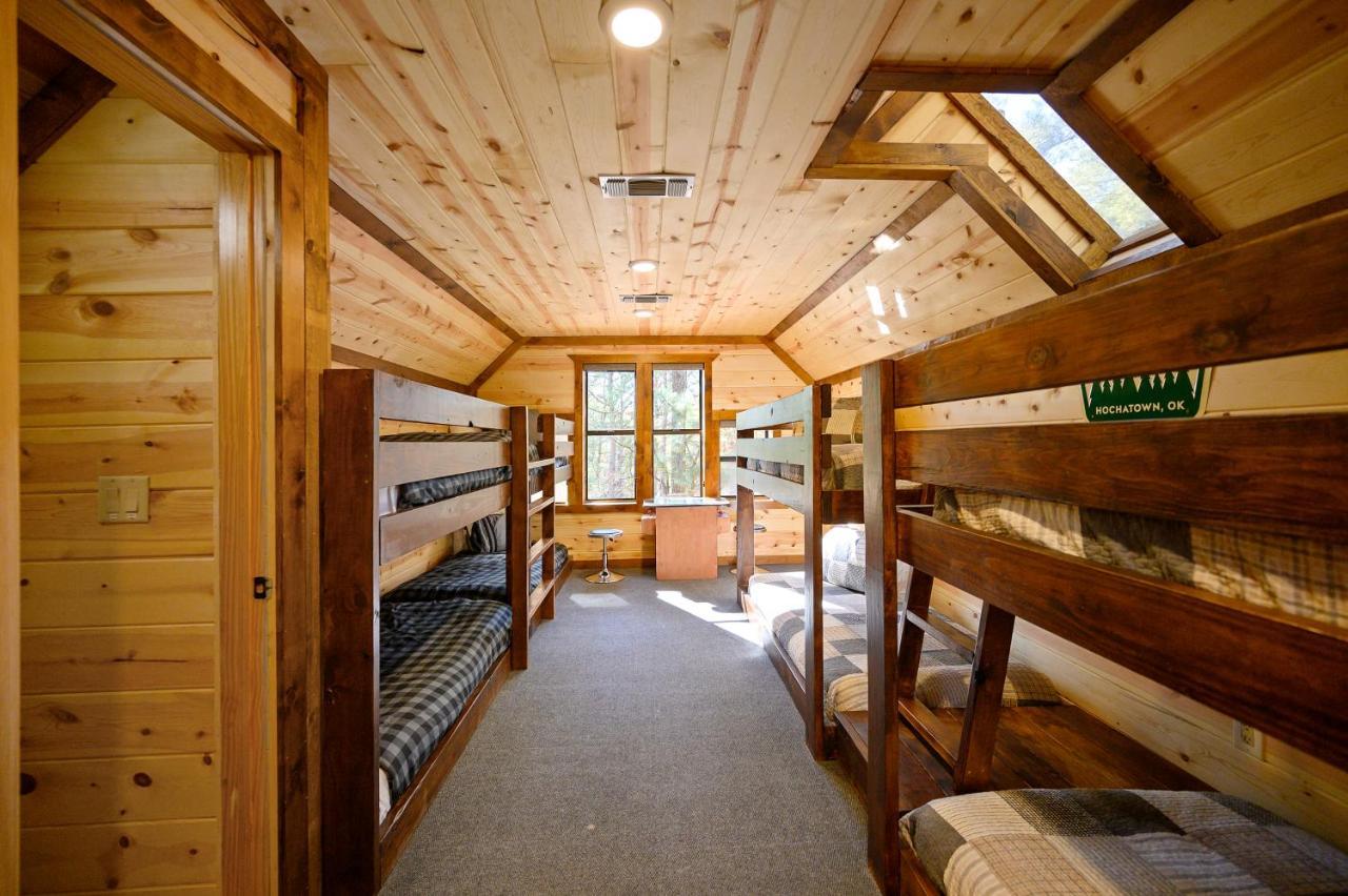 The Eastwood Spacious Retreat With 4 King En-Suites - Hot Tub - Pet-Friendly - Cozy Fire Pit - Prime Location - Multi-Family Broken Bow Zewnętrze zdjęcie