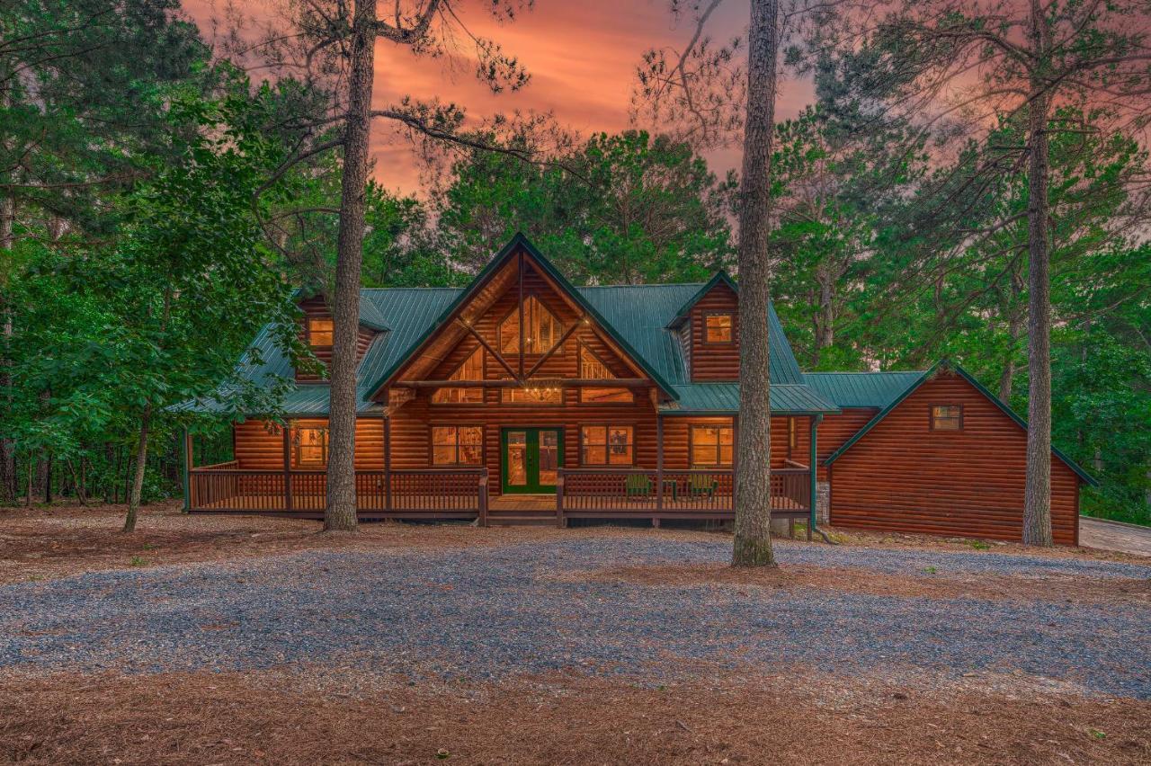 The Eastwood Spacious Retreat With 4 King En-Suites - Hot Tub - Pet-Friendly - Cozy Fire Pit - Prime Location - Multi-Family Broken Bow Zewnętrze zdjęcie