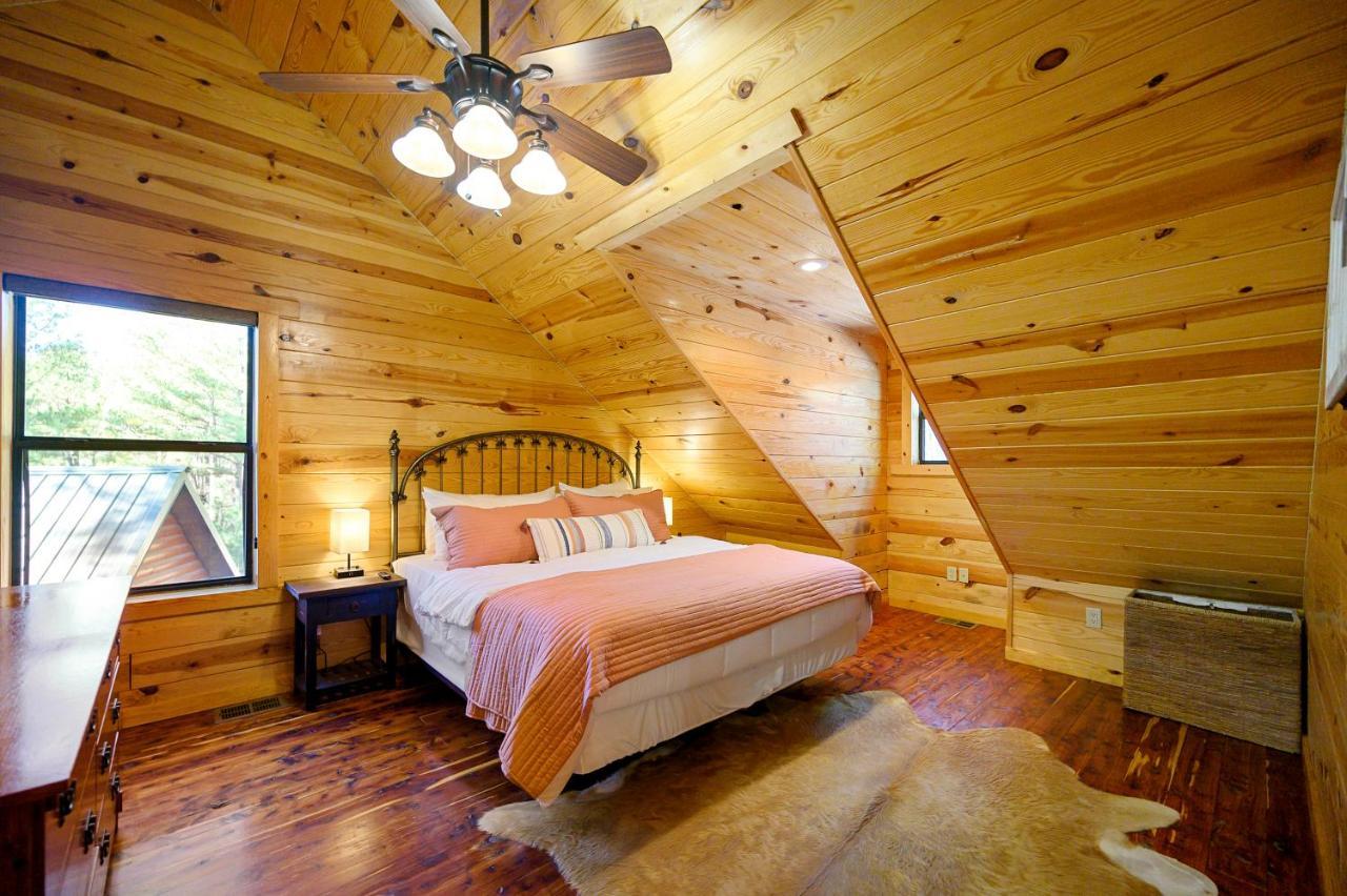 The Eastwood Spacious Retreat With 4 King En-Suites - Hot Tub - Pet-Friendly - Cozy Fire Pit - Prime Location - Multi-Family Broken Bow Zewnętrze zdjęcie