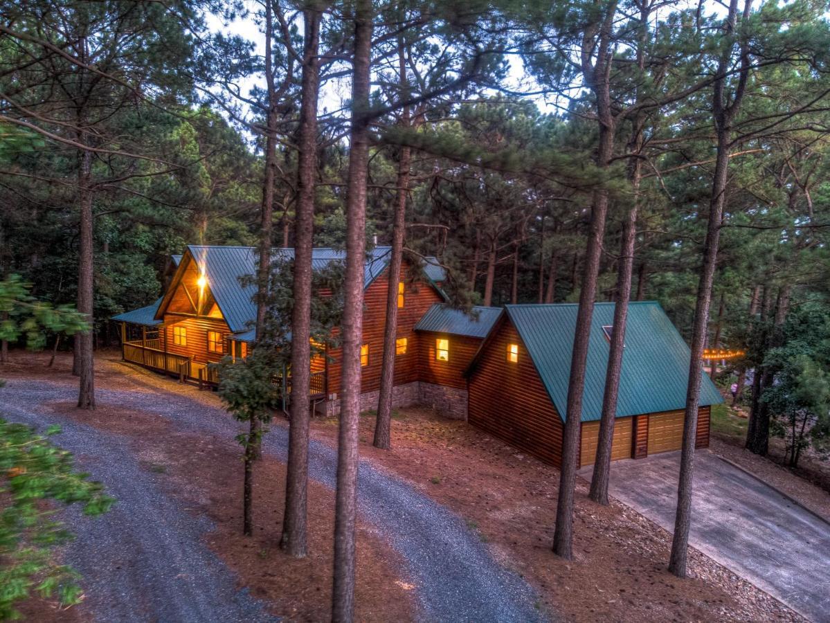 The Eastwood Spacious Retreat With 4 King En-Suites - Hot Tub - Pet-Friendly - Cozy Fire Pit - Prime Location - Multi-Family Broken Bow Zewnętrze zdjęcie