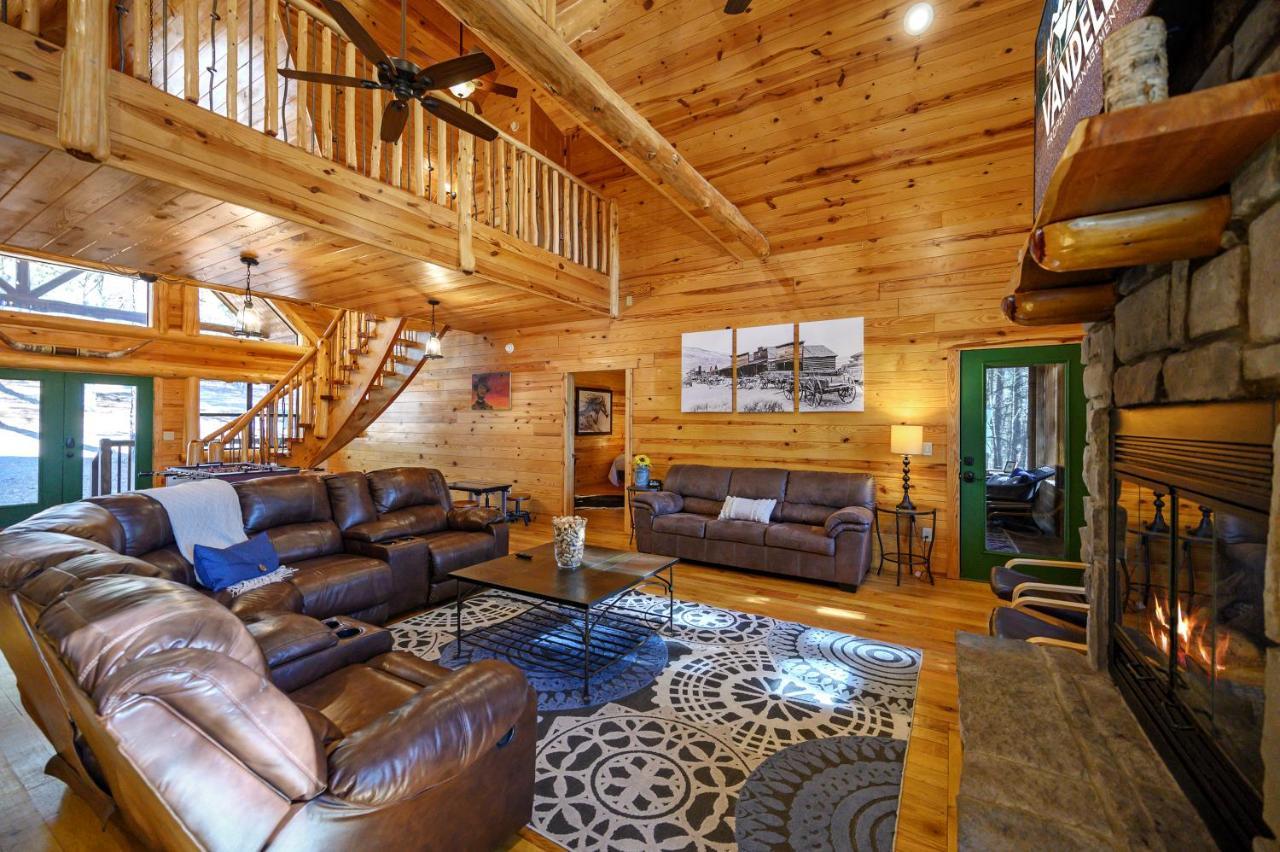 The Eastwood Spacious Retreat With 4 King En-Suites - Hot Tub - Pet-Friendly - Cozy Fire Pit - Prime Location - Multi-Family Broken Bow Zewnętrze zdjęcie