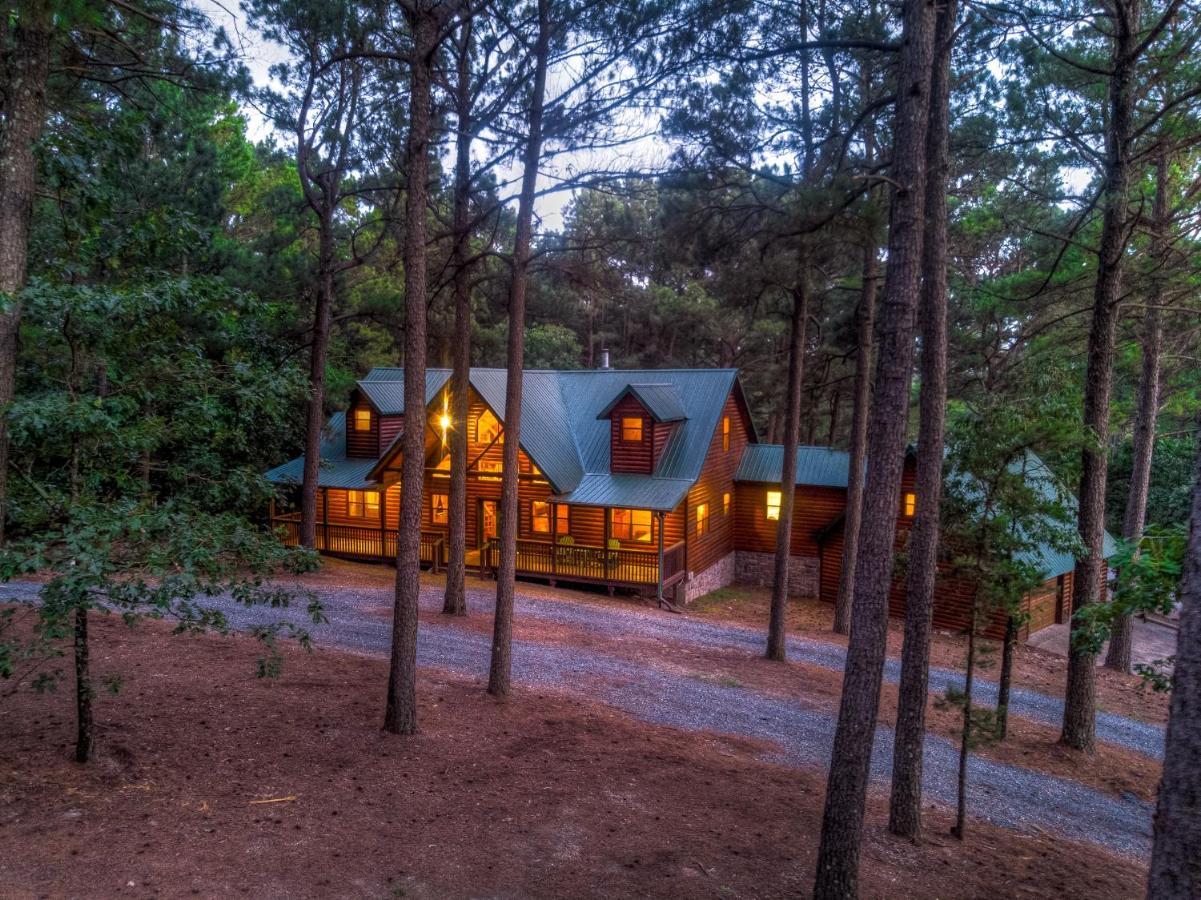 The Eastwood Spacious Retreat With 4 King En-Suites - Hot Tub - Pet-Friendly - Cozy Fire Pit - Prime Location - Multi-Family Broken Bow Zewnętrze zdjęcie