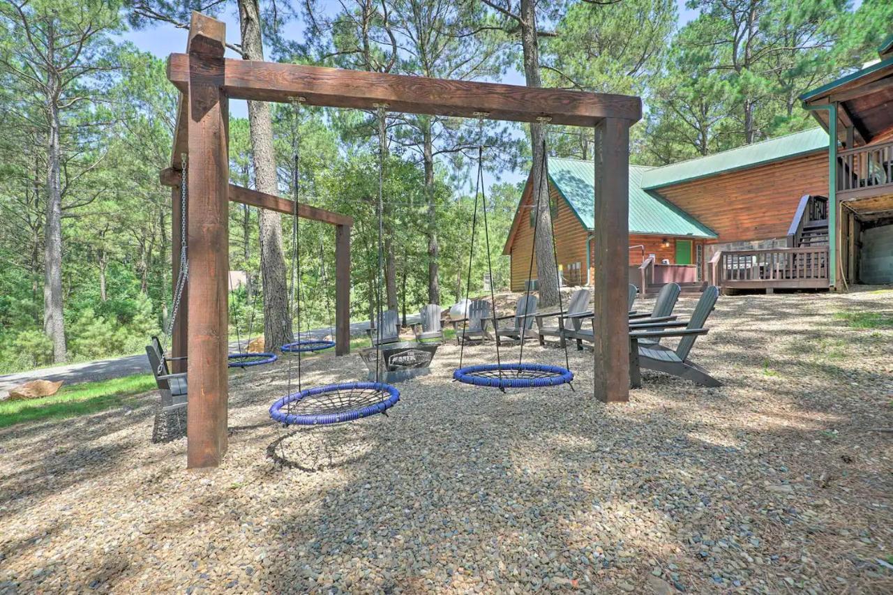 The Eastwood Spacious Retreat With 4 King En-Suites - Hot Tub - Pet-Friendly - Cozy Fire Pit - Prime Location - Multi-Family Broken Bow Zewnętrze zdjęcie