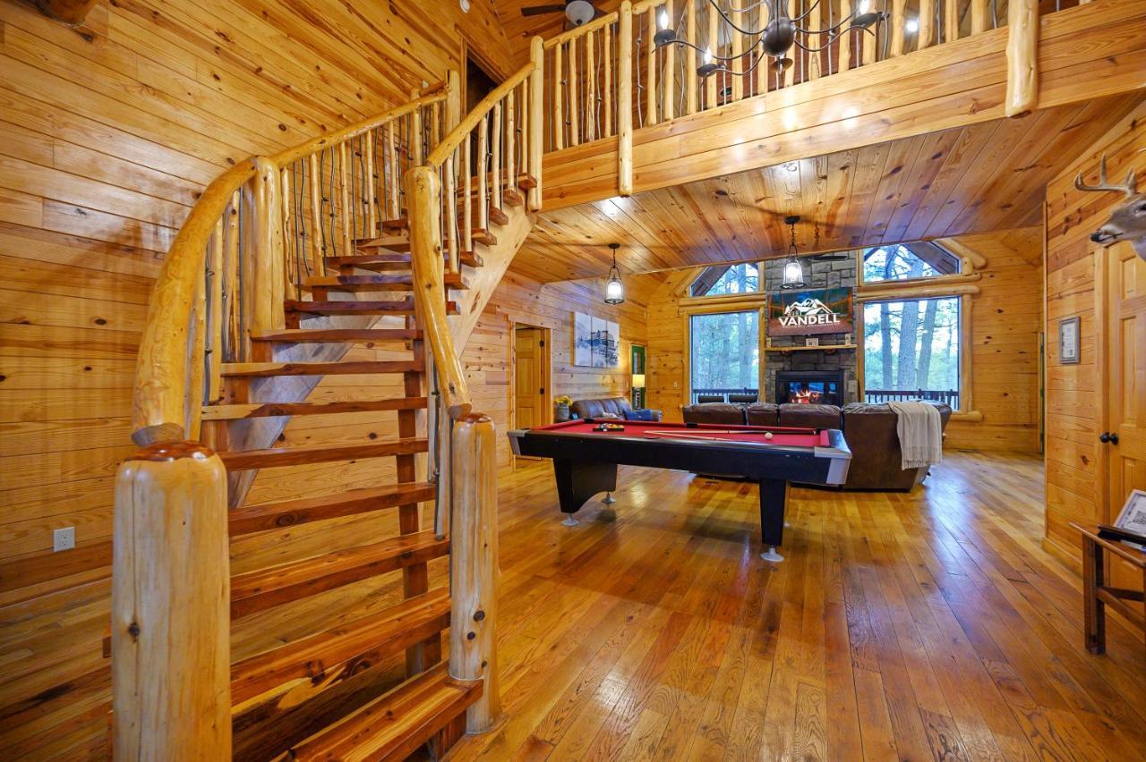 The Eastwood Spacious Retreat With 4 King En-Suites - Hot Tub - Pet-Friendly - Cozy Fire Pit - Prime Location - Multi-Family Broken Bow Zewnętrze zdjęcie